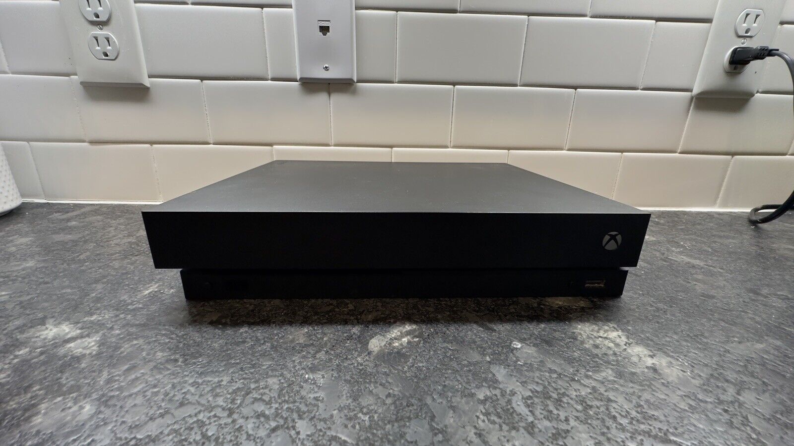  Microsoft Xbox One X 1TB Project Scorpio Limited