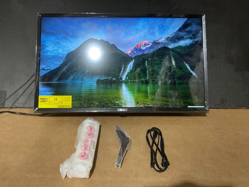 LG 32" LED LCD Hospitality TV 720p 32LT340HBUA ✅❤️️✅❤️️ New Open Box! - Image 2 of 4