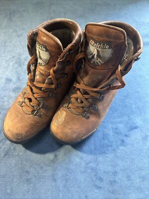 RAICHLE Women s 6.5 Hiking Trail Boots Vibram  Leather