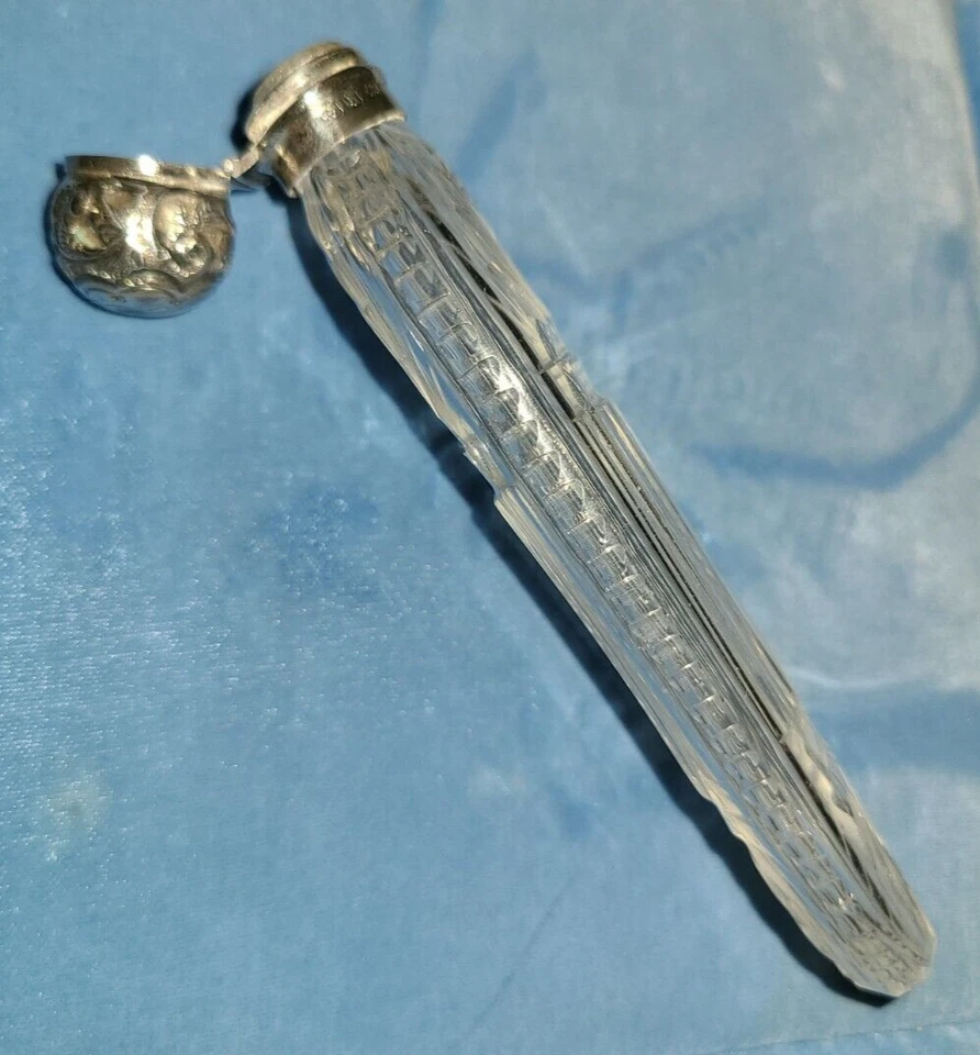 Antique oval shape scent bottle, Birmingham sterling silver hinged top, 1815 - Image 2 of 4