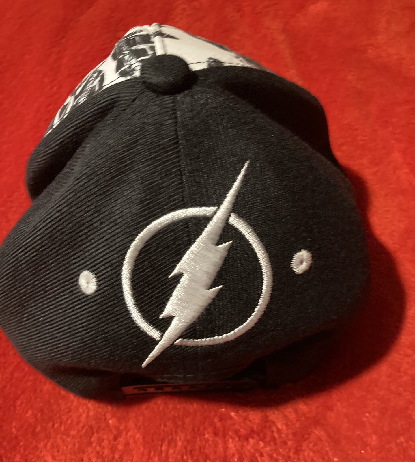 DC COMICS The Flash character baseball cap hat on… - image 6