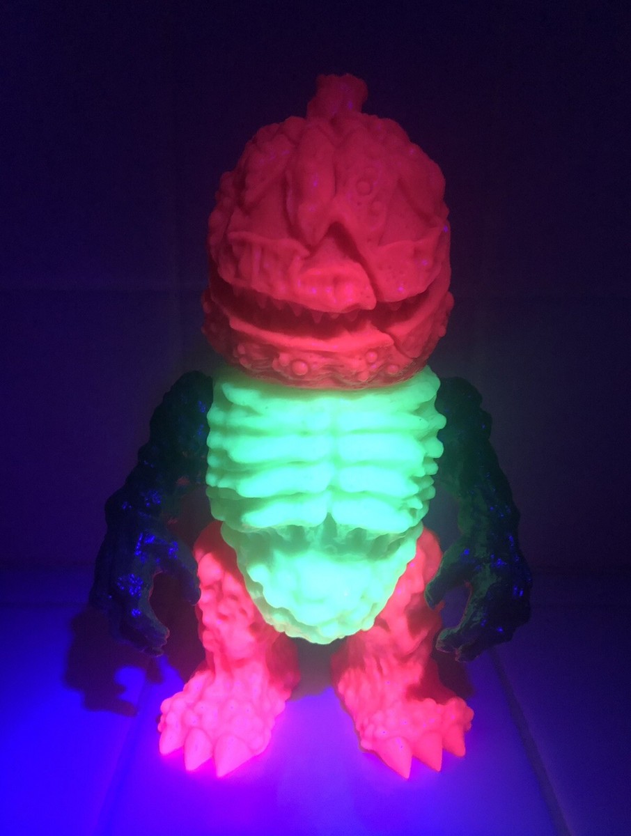 MVH Mutant Vinyl Hardcore Sam Henious Glow Mixed Parts 1/1 Sofubi