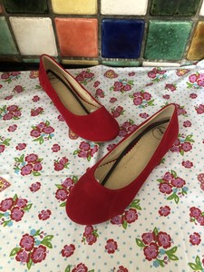ladies red ballet pumps