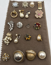 VTG Jewelry Silver Gold Tone Lot Mismatched Wearable Crafts (20 Single Earrings)