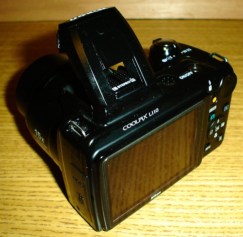 Nikon CoolPix L110 12.1MP Digital Camera Nikkor 15x Wide Optical