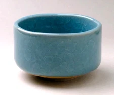 Japanese Matcha Chawan Tea Bowl Turquoise Blue Ice Crackle Glaze  Mino ware