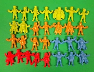 Wendy s DC Super Heroes Mini Figures M.U.S.C.L.E. Style Lot of 29