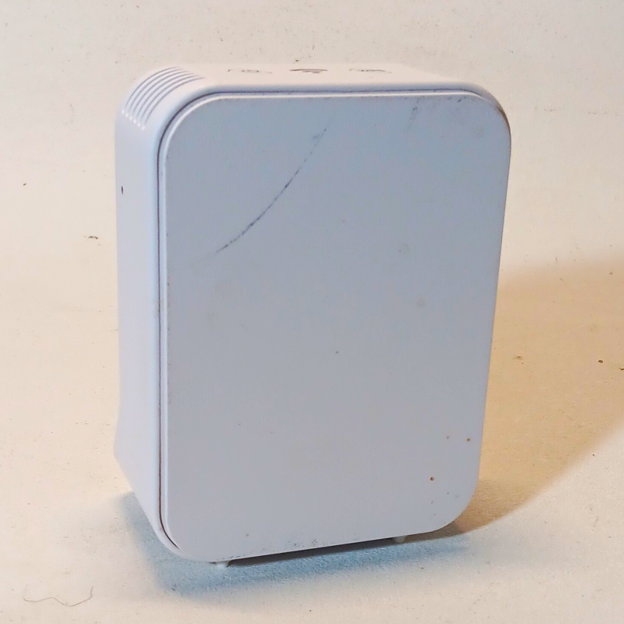 Altice Labs D2260G Wi-Fi 6 Dual-Band Mesh Extender Optimum with Power Adapter