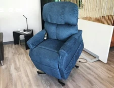 Golden Technologies MaxiComfort PR-535 Small Dual Lift Chair Chaise Recliner BLU