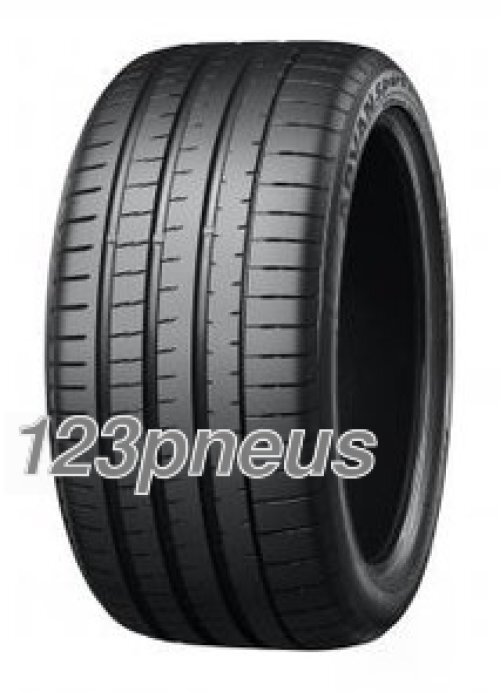 Pneu Yokohama Advan Sport V107 265/50 R20 adhérence maximale sur sol mouillé