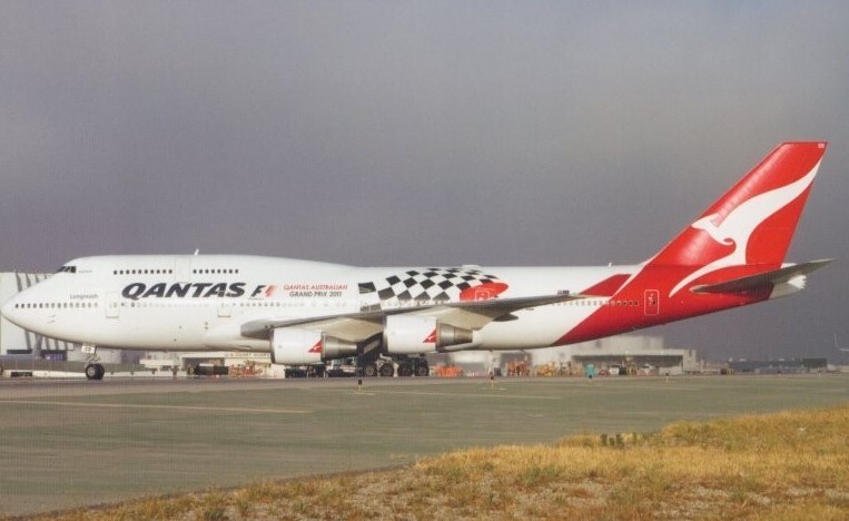 Qantas Airways Boeing 747-400 VH-OEB @ Los Angeles 2011