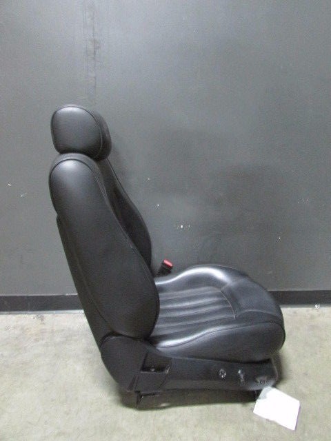 Maserati Quattroporte, RH, Right Front Seat, Black, Used,