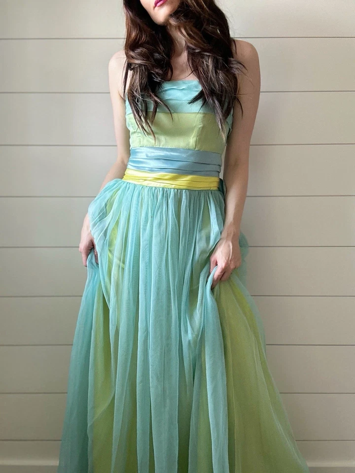 Vestido de graduación vintage de tul de gasa + satén de los años 50 sin tirantes LEER DEFECTUOSO COLOR RARO Foto 2 de 4