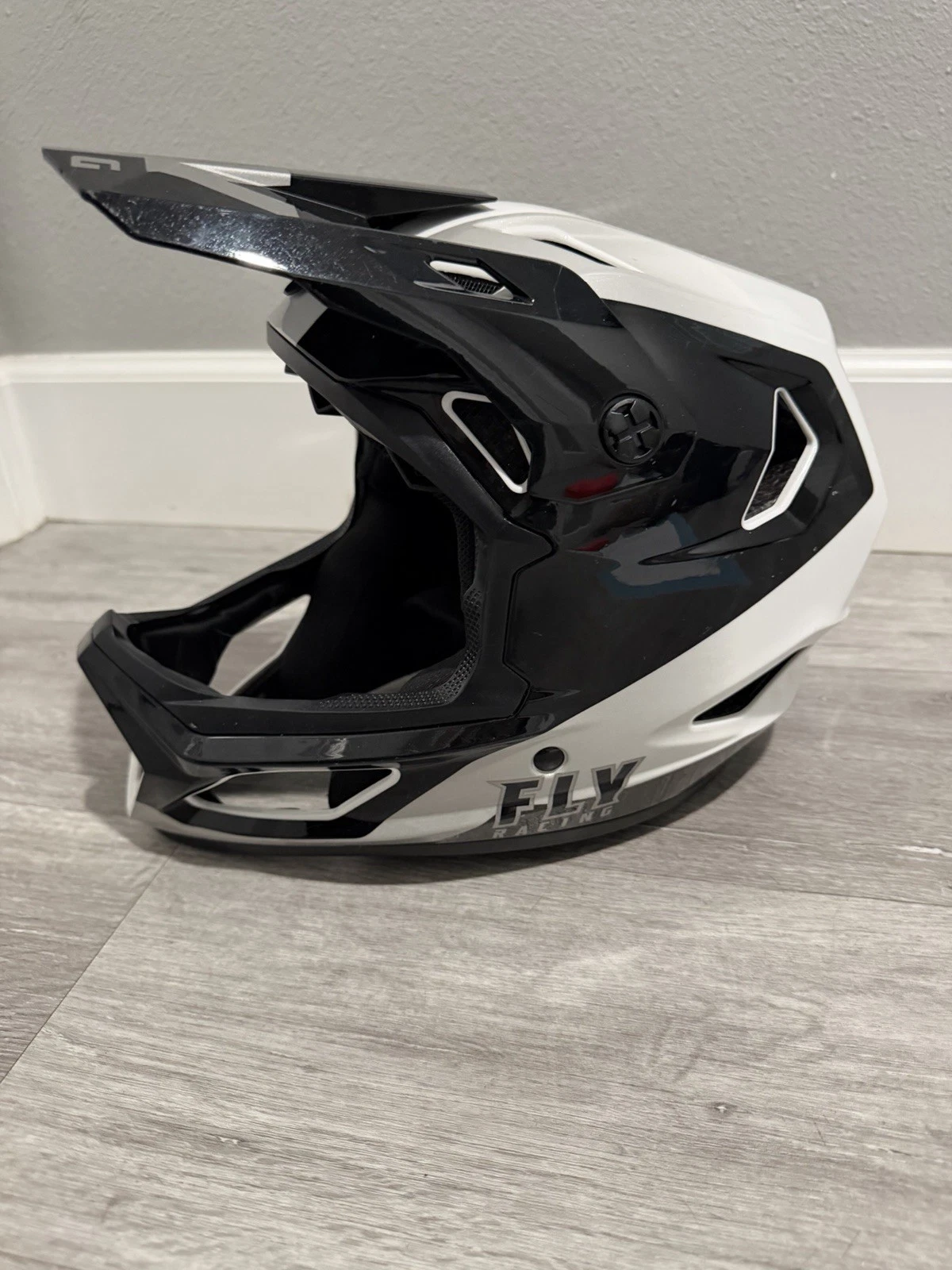 FLY RACING FULL FACE BLACK, WHITE & SILVER YOUTH MEDIUM HELMET