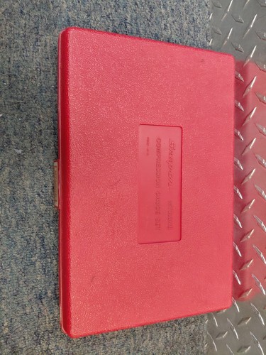 Snap On Tools MT308KB USA Compression Gauge Set w/ Case- FREE SHIPPING - Picture 4 of 5