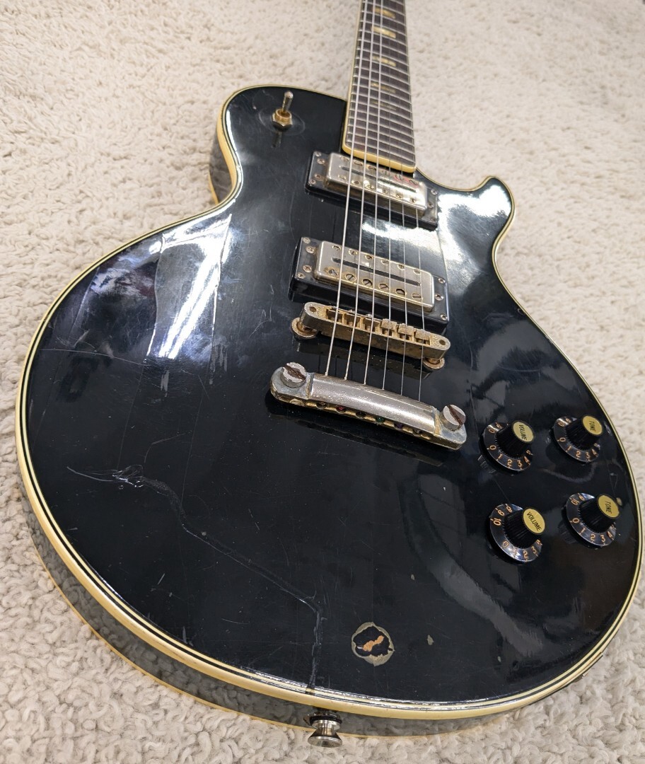 Very Cool Vintage Univox LP Style Cutaway Electric Guitar w/Case