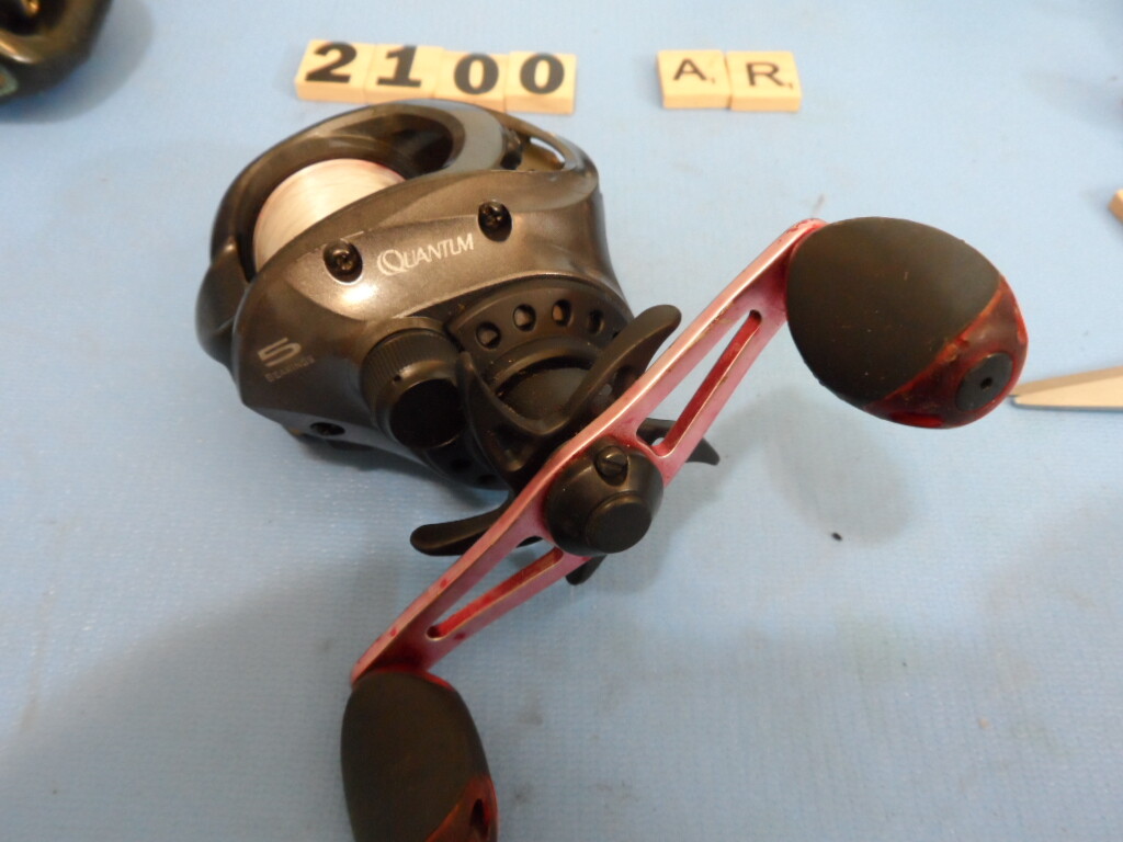 U2100 AR Quantum Pulse Baitcasting Fishing Reel 5BB  6.6 to 1 gear ratio