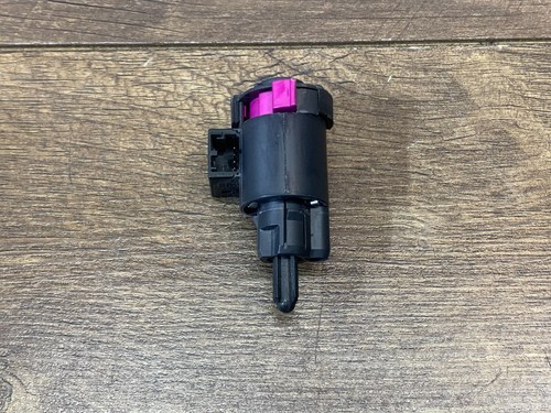 2012-2018 Audi A6 A7 A8 Brake Pedal Stop Light Switch 4F0-945-459-B OEM - Picture 2 of 5