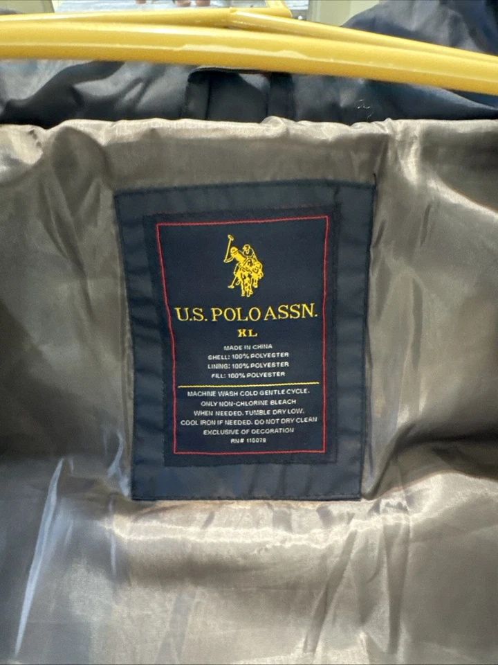 XL Hombre EE. UU. POLO ASSN Chaleco Bolsillos! XL NUEVO SIN ETIQUETAS Azul Marino Puffer Cremallera Foto 3 de 4