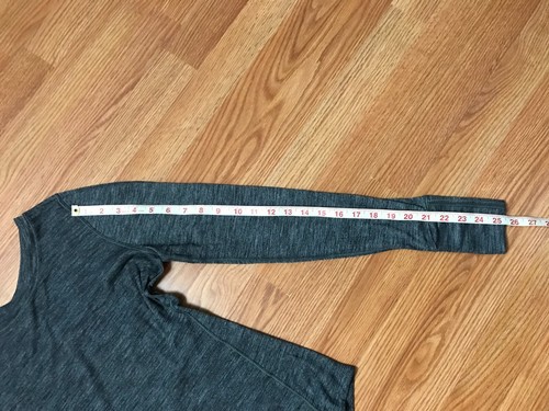 Lululemon Shirt Womens 6 Heather Gray Long Sleeve Stretch Logo Thumbhole Running - Picture 7 of 11