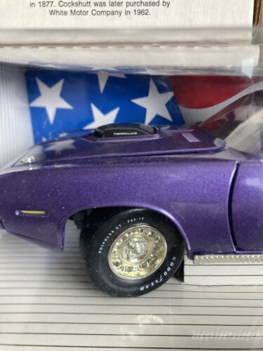 1/18 ERTL AMERICAN MUSCLE PÚRPURA 1970 PLYMOUTH HEMI CUDA - Imagen 3 de 9