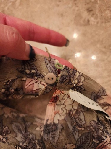 Lush floral romper size medium tie waist open back - Picture 12 of 13