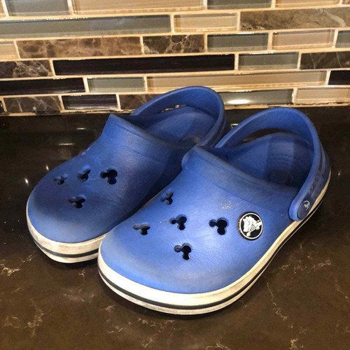 Crocs Mickey Mouse cutout Sandals kids size 8-9