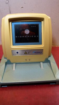 Biomerieux Vitek 2 smart Carrier Station mit Tastatur