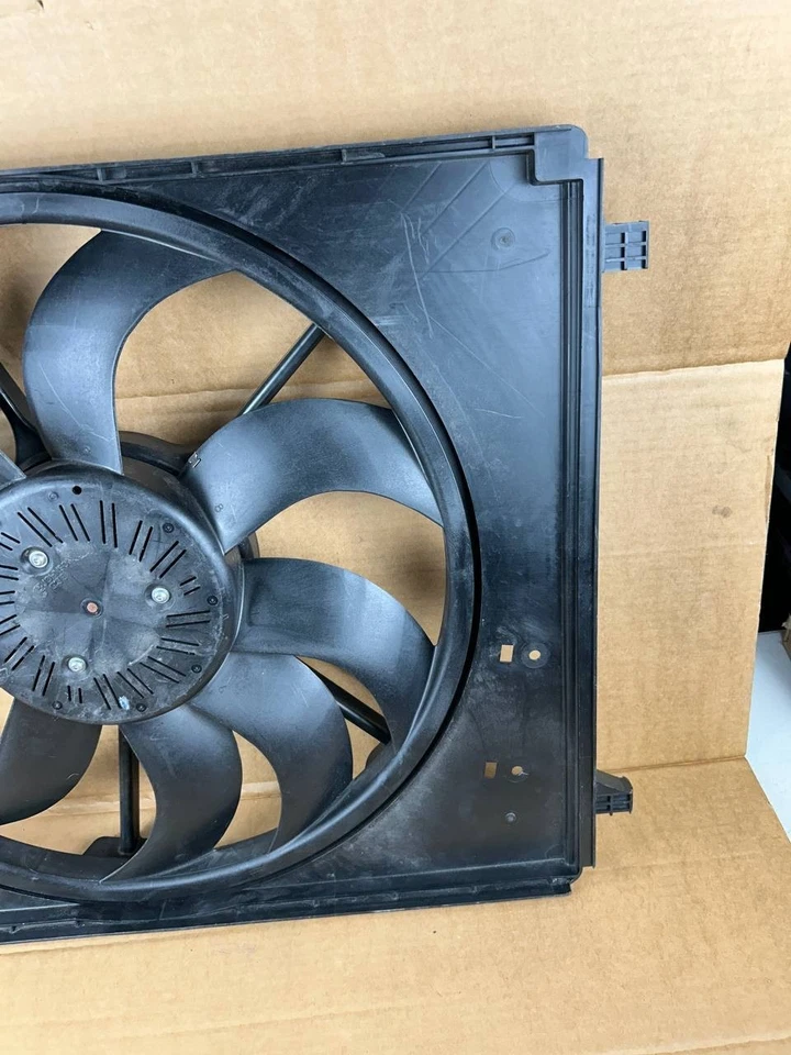 Ventilador de refrigeración del radiador Maserati Ghibli Quattroporte 2014-2020 cubierta hoja fabricante original Foto 4 de 4