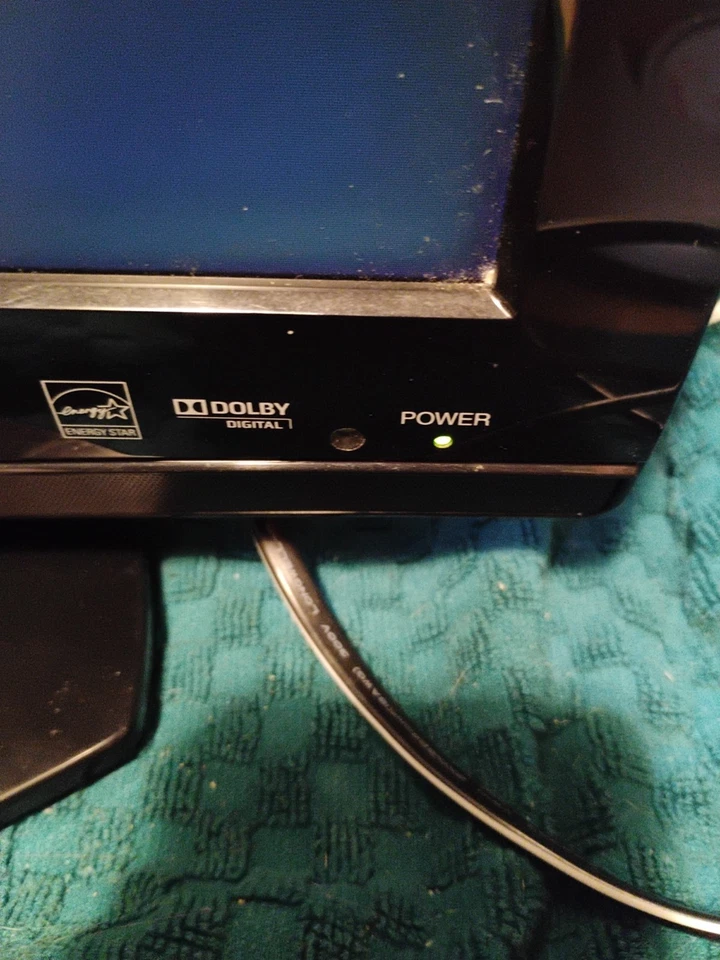 Sharp LC-19SB27UT 19” 720 HDMI HDTV Small Kitchen / Retro Gaming TV - Image 3 of 4