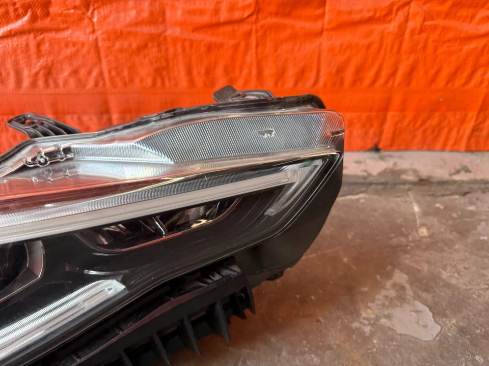 17-20 INFINITI Q60 - PASAJERO DERECHO - NO ADAPTABLE NO AFS - FARO Foto 3 de 4