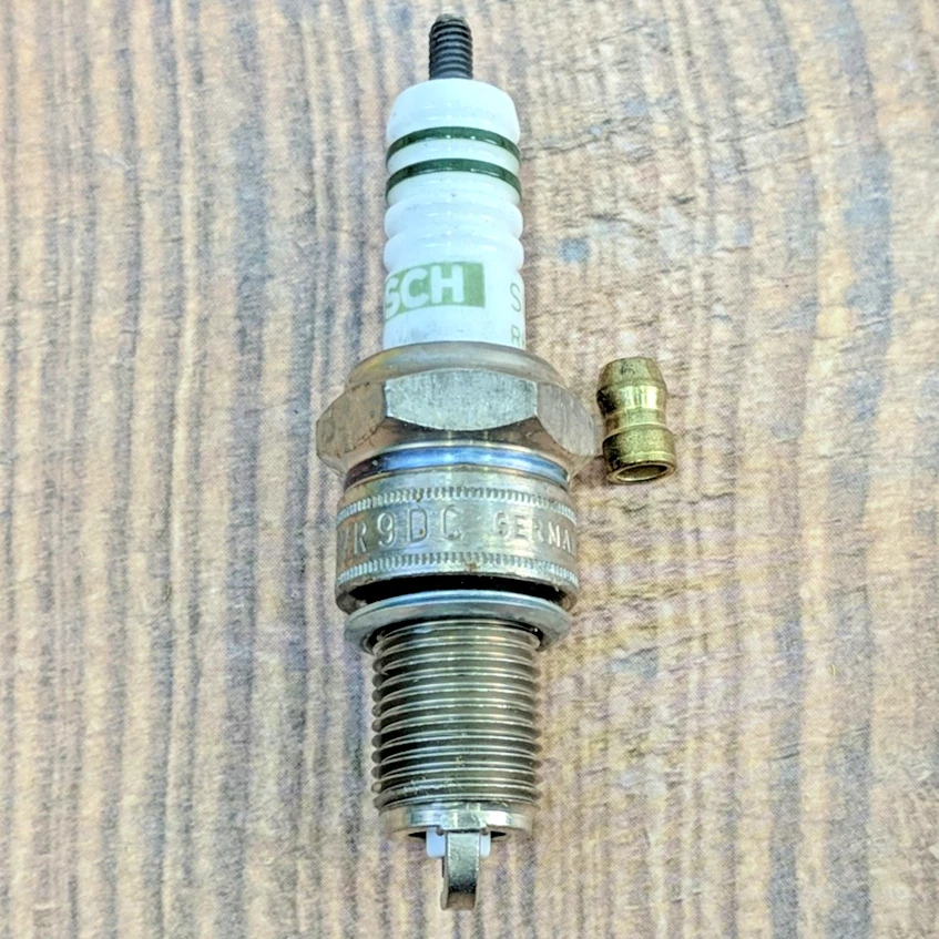 Bujías de cobre Bosch WR9DC de 4 piezas para Mercedes-Benz 450SE 450SLC 280SE 280CE Foto 2 de 4