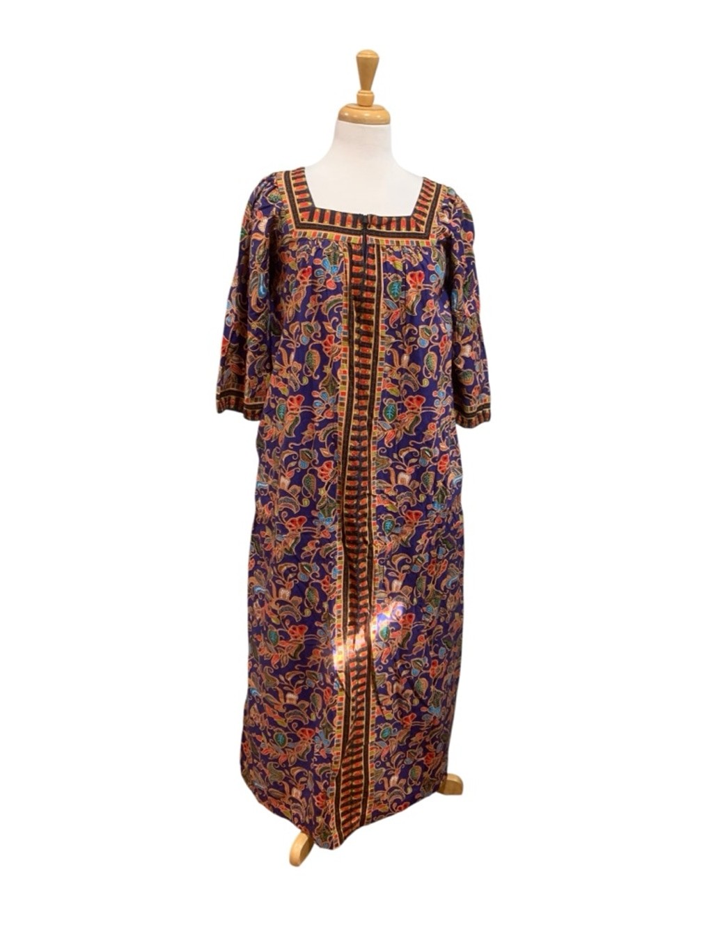 Vintage Jon's Landing Purple Floral Maxi House Dress