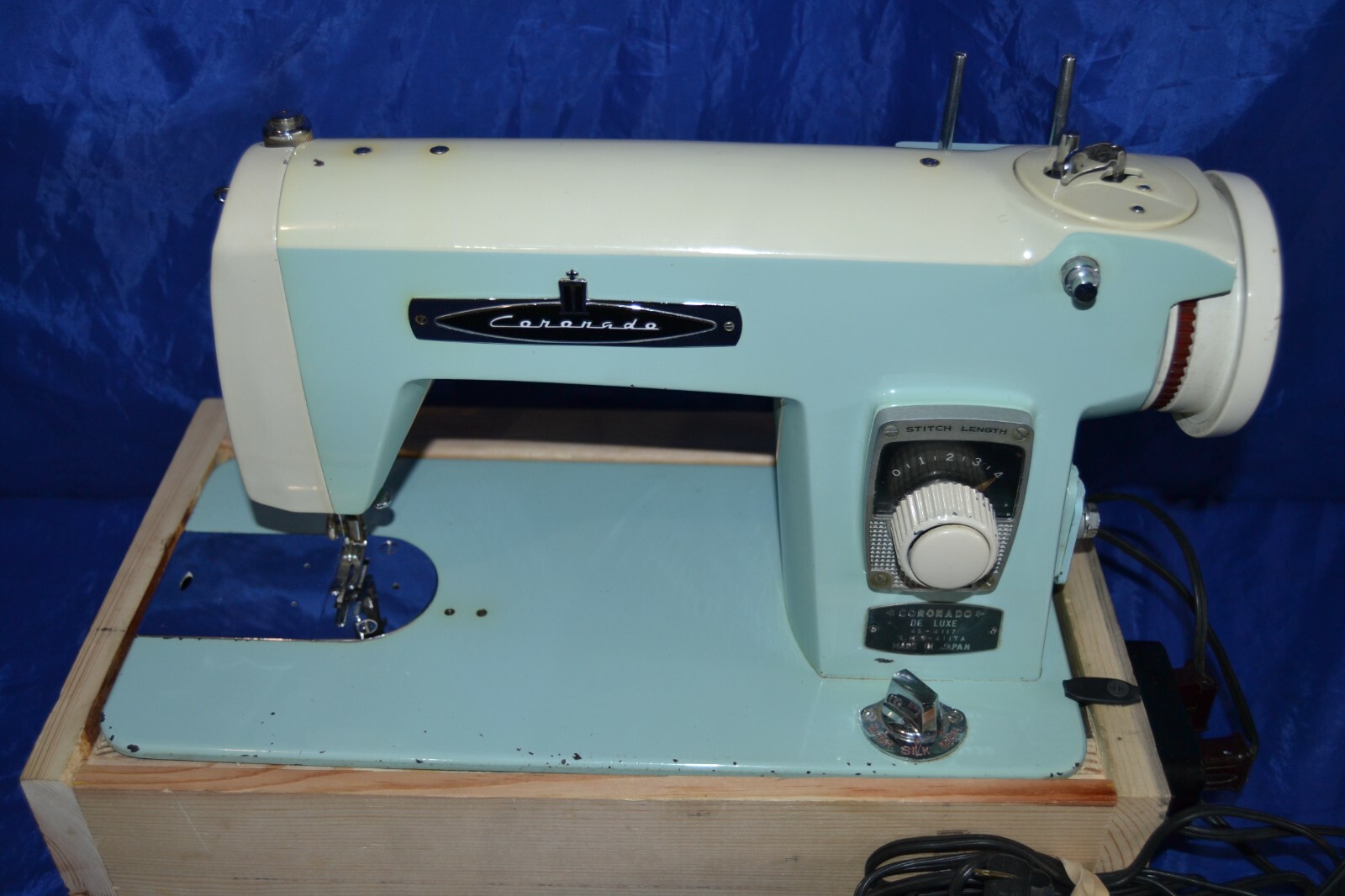 CORONADO STRAIGHT STITCH SEWING MACHINE SERVICED READY TO SEW ATTACHMENTS eBay