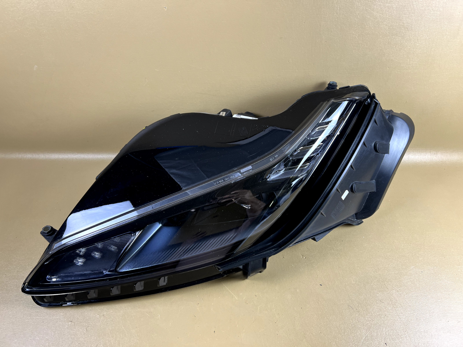 Mint! 2021 - 2023 Ferrari Portofino M F164 Headlight Left LED LH OEM Italy 21