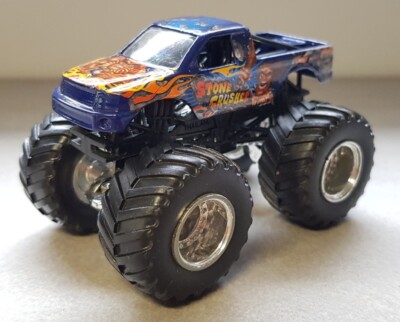 Hot Wheels Monster Jam STONE CRUSHER 1:64 Monster Truck #22 Rare VHTF 2009 M4755