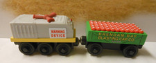 LEARNING CURVE LC99191 Thomas  Friends Wooden Railway FOG CARS/BLASTING 2003