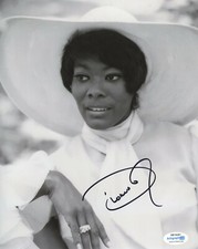 Dionne Warwick Singer Autographed Signed 8x10 Photo ACOA