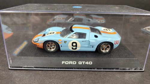 C2570- SLOT CAR FORD GT 2003 ROAD VERSION SCALEXTRIC 1/32