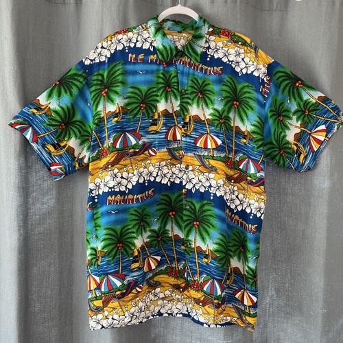 Hawaiian Short Sleeved Button Up Shirt, ILE MAURICE. Size XL. #Vic 1.