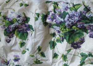 LOVELY-WAVERLY-GARDEN-ROOM-SWEET-VIOLETS-BED-SKIRT-TWIN