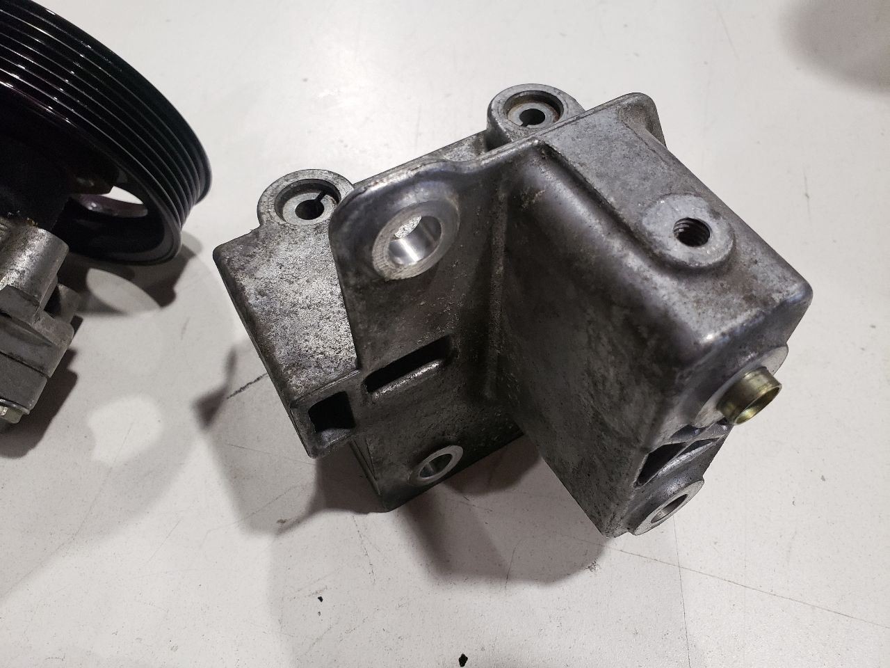 03-18 Bentley V12 - Power Steering Pump, Bracket, Fasteners, AC Bolt -  OEM