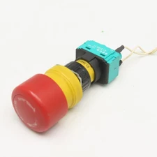 EAO 61-3440.4/1 250VAC Twist Release Operator Panel Emergency E-Stop Switch