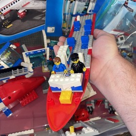 LEGO 3182 Airport Center Good Condition and Instructions Dusty Incomplete