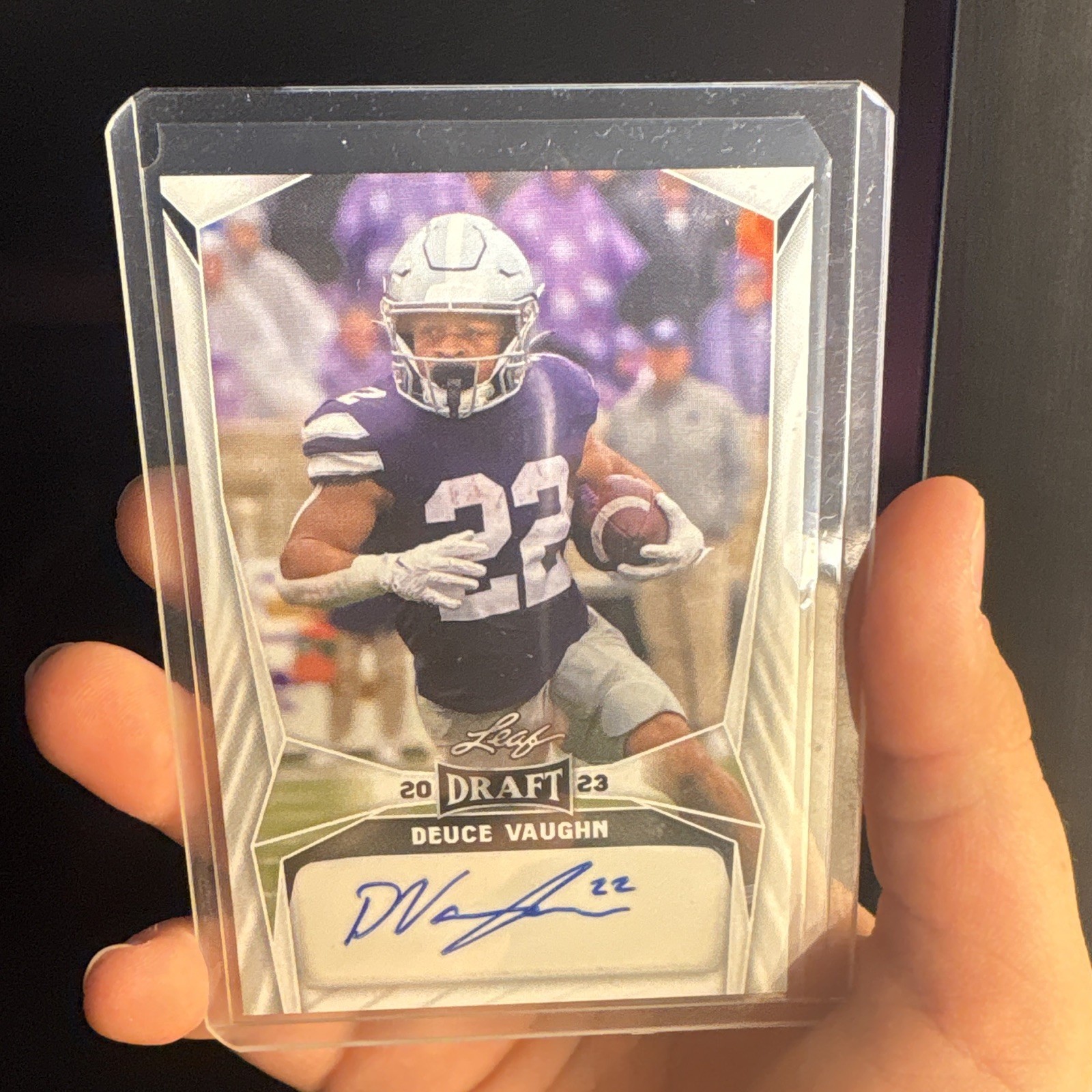 Deuce Vaughn Leaf Vivid Autographs #BADV1 Base