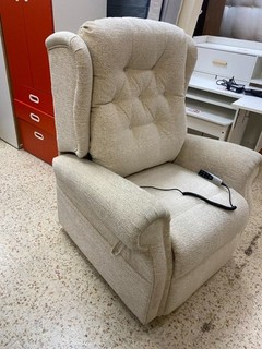 Willowbrook Hanbury Deluxe Rise Recliner in Beige Fabric CS S68
