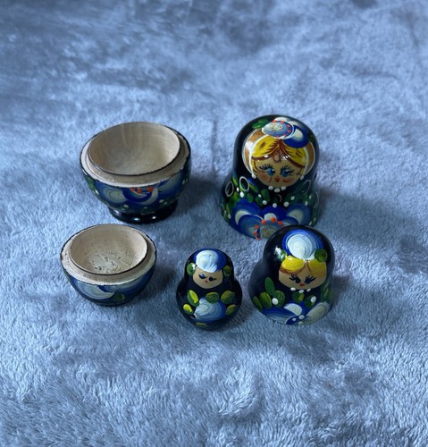 Vintage Russian Nesting Dolls Hand Painted Wooden 3 Piece Set - Picture 3 of 6