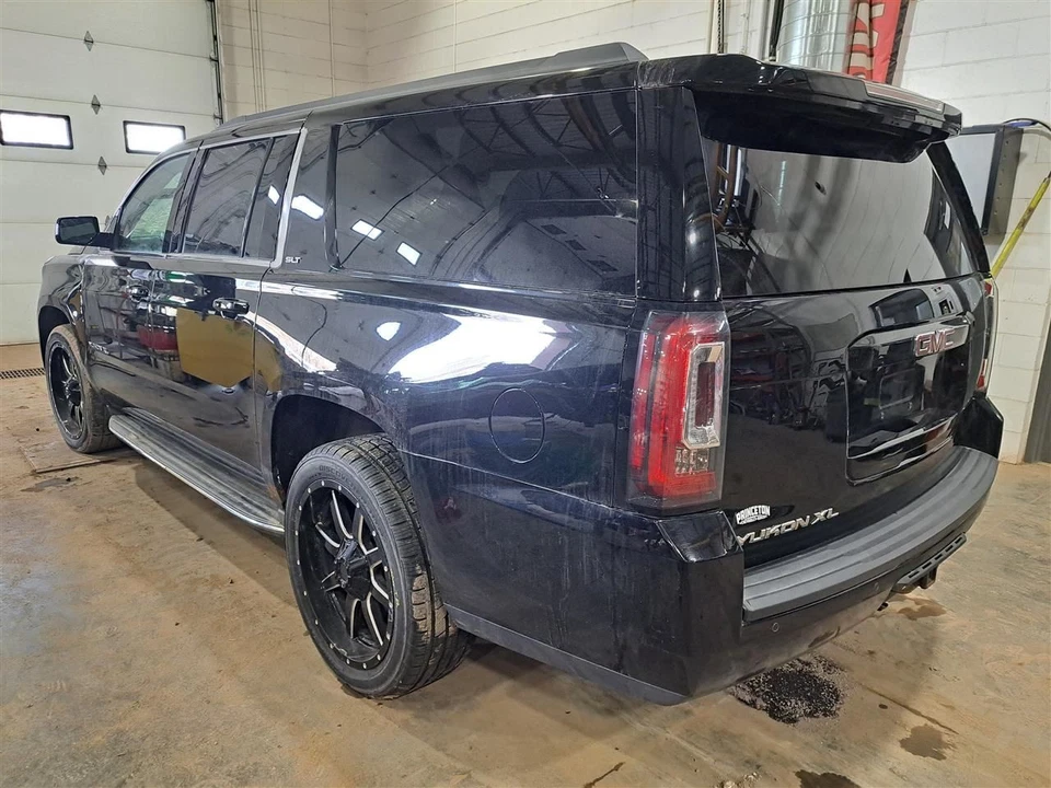 Cilindro maestro de freno 2015 Yukon XL 1500 SKU#4079479 Foto 2 de 4