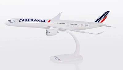 Herpa Snap-Fit Airbus A350-900 Air France Fort-de-France F-HTYM 1:200 Modellflug - Bild 1 von 2