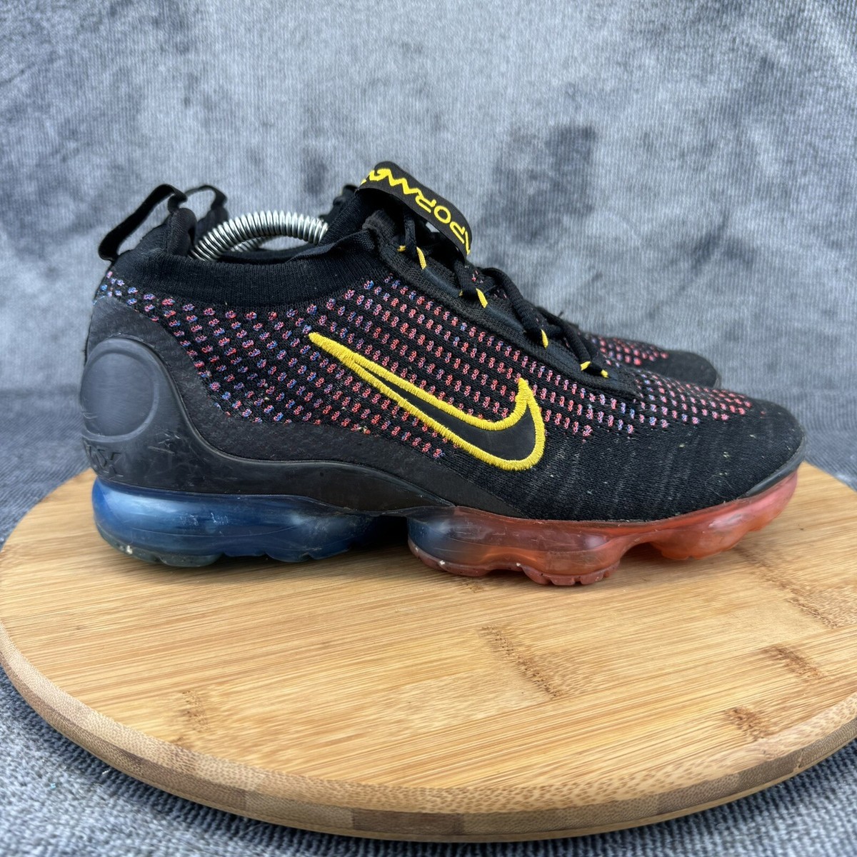 Nike Boys Air Vapormax Flyknit Size 6Y Shoes Black Purple